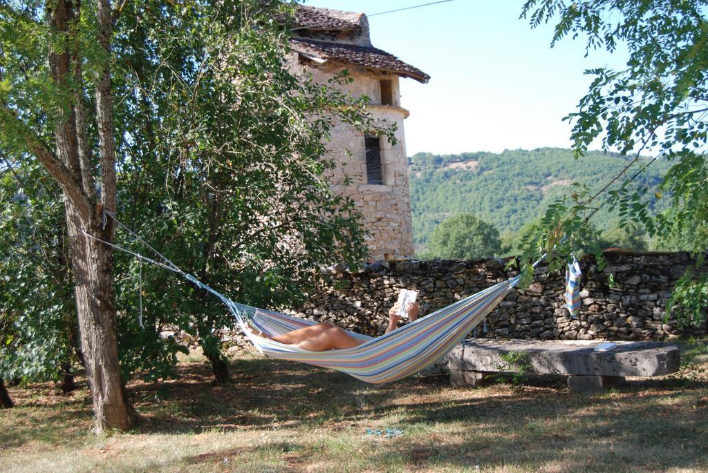 Mas De Garrigue Bed & Breakfast Calvignac Екстериор снимка